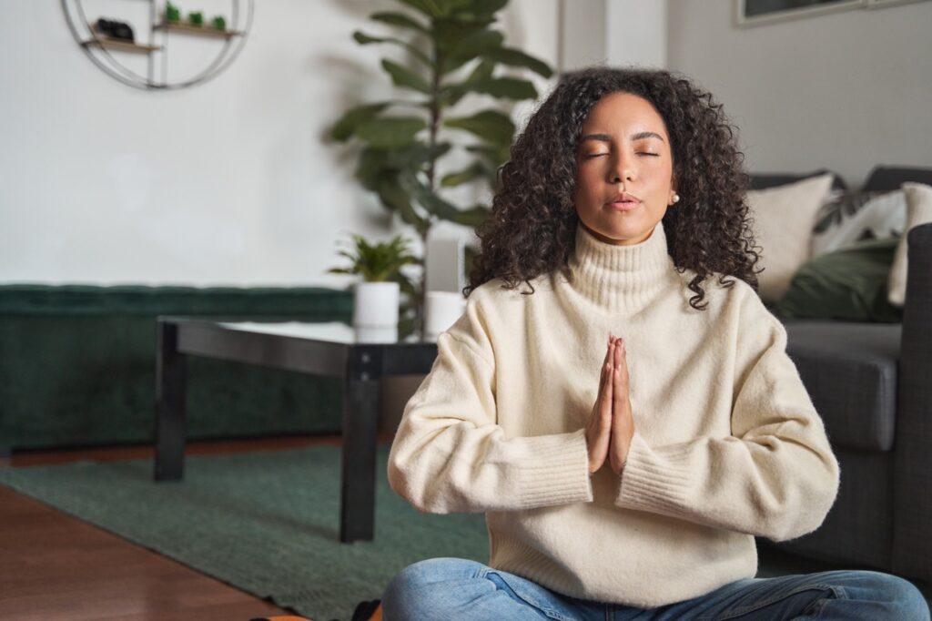 Woman using cbt skills from her cbt therapy sessions in fresno, california.